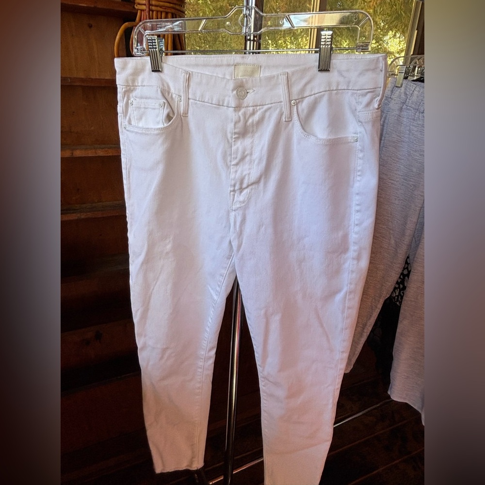 MOTHER High Waister Looker Ankle Fray